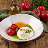 С Бурратой, печеным перцем и помидорами (295 г)