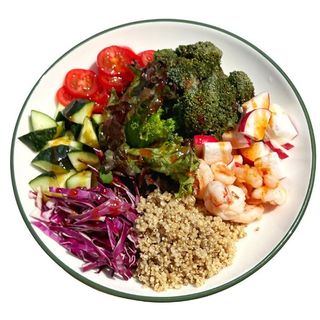 Боул с киноа и овощами (300г)