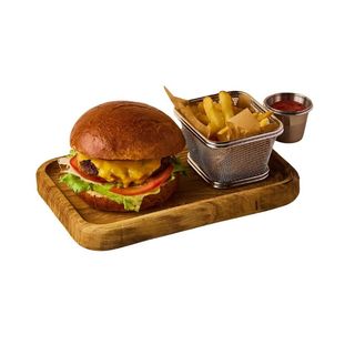 Бургер с говяжьей котлетой с фри (400г)