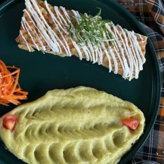 Бризоль с гарниром пюре