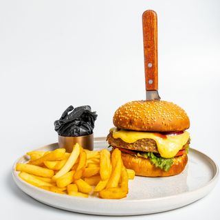 Бургер с мраморной котлетой из говядины