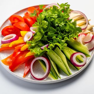 Овощная нарезка (600г)