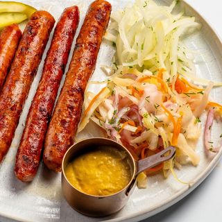 Фирменные колбаски из баранины от *Dala Grill*