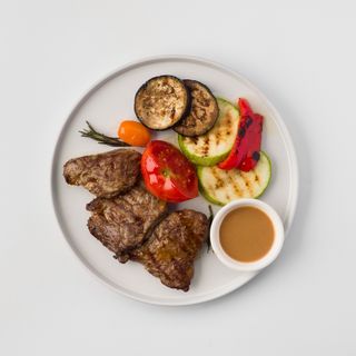 Медальоны из говядины 450г