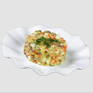 Оливье с колбасой