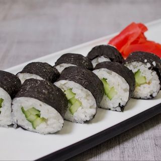 Мини роллы с огурцами