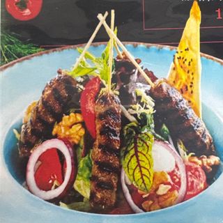 Салат с котлетами