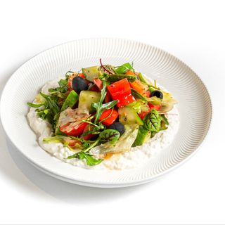 Греческий салат с сыром Фета(210г)