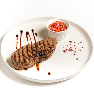 Стейк Шатобриан с соусом сальса (300г)