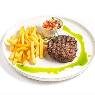 Бифштекс с фри и соусом сальса (300г)