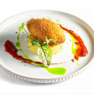 Котлета по-Киевски с гарниром на выбор (250г)