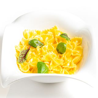 Макароны в сливочно-сырном соусе (200г)