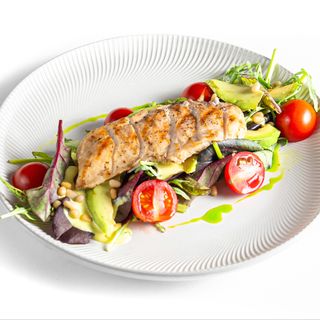 Салат стейк с цыпленком(210г)