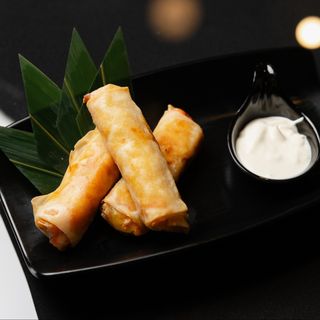 Спринг роллы с цыпленком