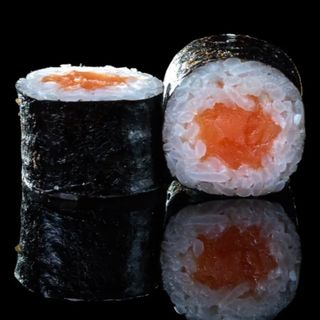 Ролл с лососем