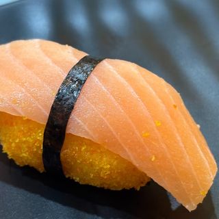 Нигири в кляре с лососем