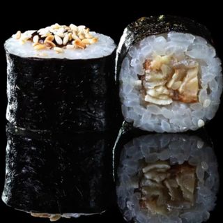 Ролл с угрём