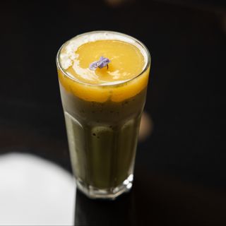 Матча-манго фраппе