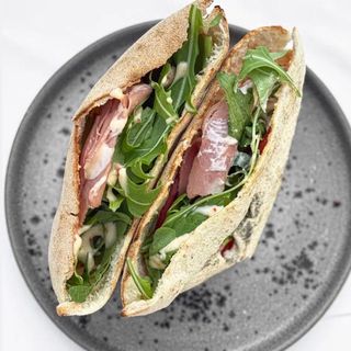 Фокаччино с мортаделлой(1шт)