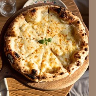 Пицца 4 сыра(1шт)