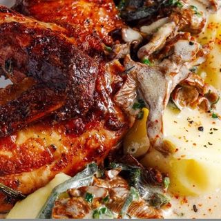 Цыпленок с лисичками(568гр)