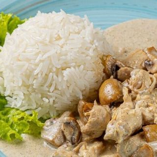 Бефстрогонов с рисом