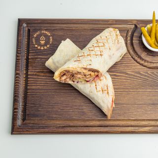 Донер в лаваше куриный средний (300 г)