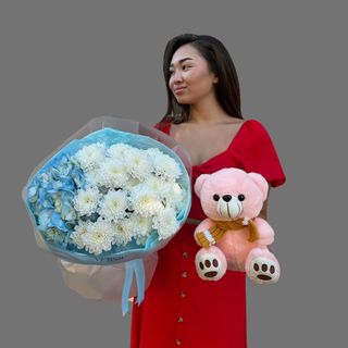 Комбо-набор «Объятие нежности» — букет + игрушка мишка