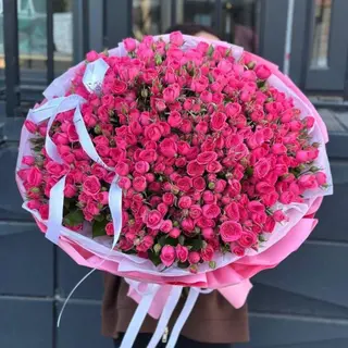 Букет из 101 кустовых роз