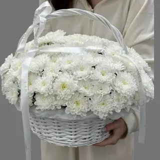 Композиция из 15 белых кустовых хризантем «Элегантность»