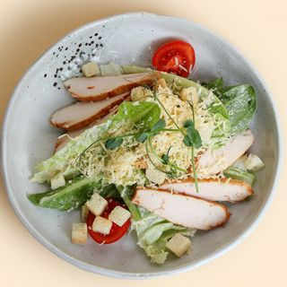 Цезарь с курицей