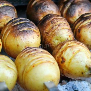 Картофель на мангале