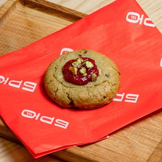 Кукис малиновая фисташка (100г)