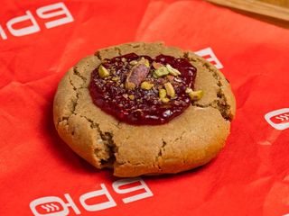 Кукис малиновая фисташка (100г)