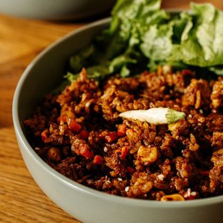 Жареный рис с креветками