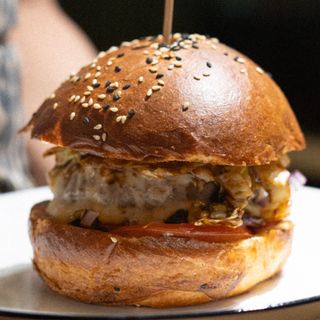 Бургер с курицей (300г)