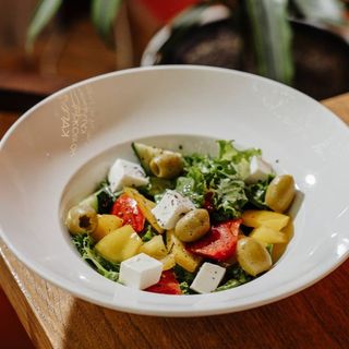 Салат греческий