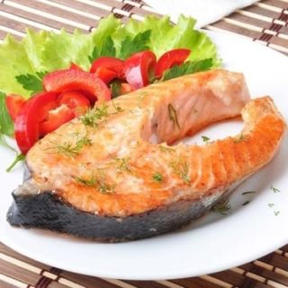 Семга запеченная с овощами 