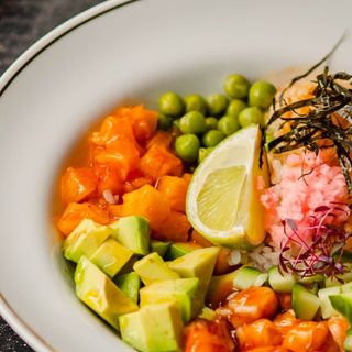 Поке с лососем (310г)