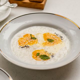 Каша овсяная с карамелизированным бананом (280г)