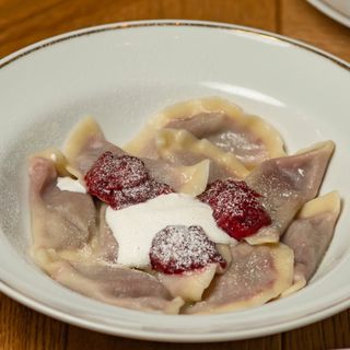 Вареники с вишней (220г)