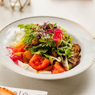 Салат с ростбифом (270г)