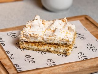 Маковый пирог с меренгой (170г)