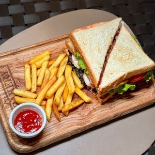 Клаб-сэндвич с индейкой