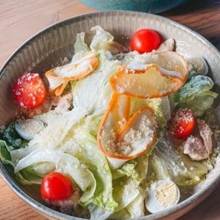 Салат цезарь с курицей