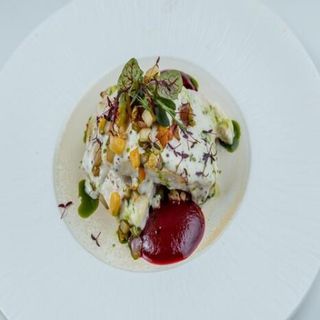 Судак на овощной подушке