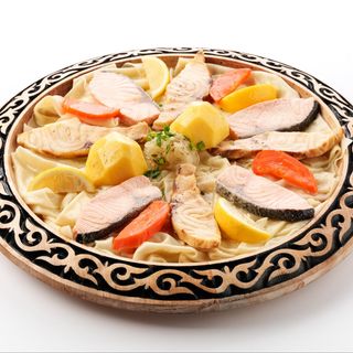 Фиш бешбармак ассорти на компанию 1кг