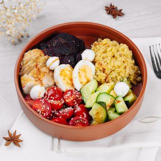 Боул с булгуром и курицей