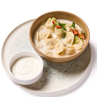 Пельмени  с горячим бульоном