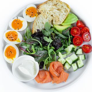 Фитнес-завтрак с лососем